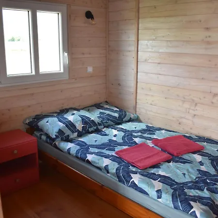 Nad Stawem Милки